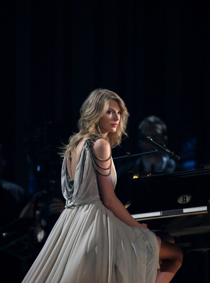 Taylor Swift at 56th Annual GRAMMY Awards — photo 143