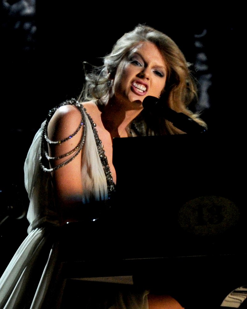 Taylor Swift at 56th Annual GRAMMY Awards — photo 146