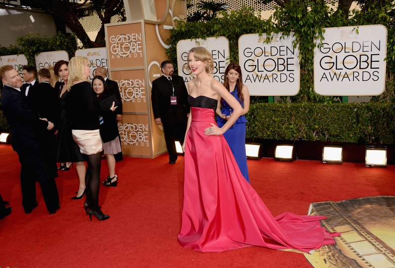 Taylor Swift at 71st Annual Golden Globe Awards — photo 9