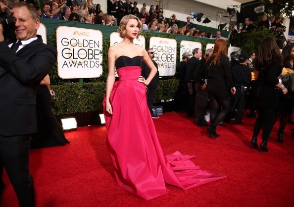 Taylor Swift at 71st Annual Golden Globe Awards — photo 47