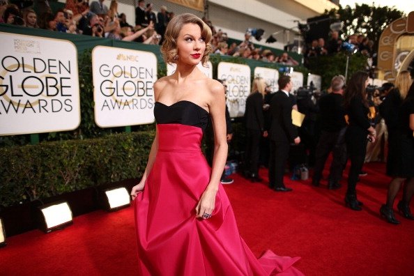 Taylor Swift at 71st Annual Golden Globe Awards — photo 48