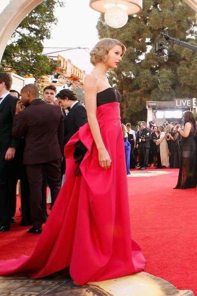 Taylor Swift at 71st Annual Golden Globe Awards — photo 84