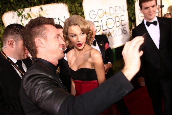 Taylor Swift at 71st Annual Golden Globe Awards — photo 97