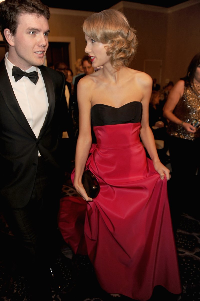 Taylor Swift at 71st Annual Golden Globe Awards — photo 115
