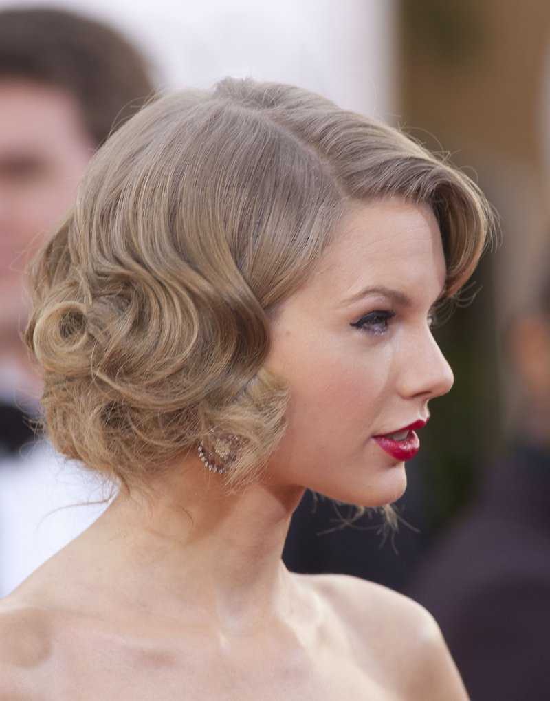 Taylor Swift at 71st Annual Golden Globe Awards — photo 178
