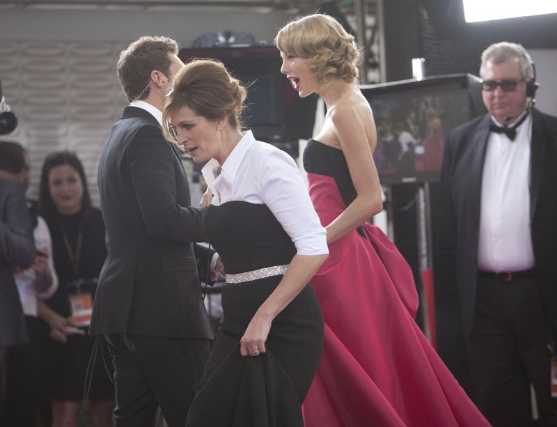 Taylor Swift at 71st Annual Golden Globe Awards — photo 181