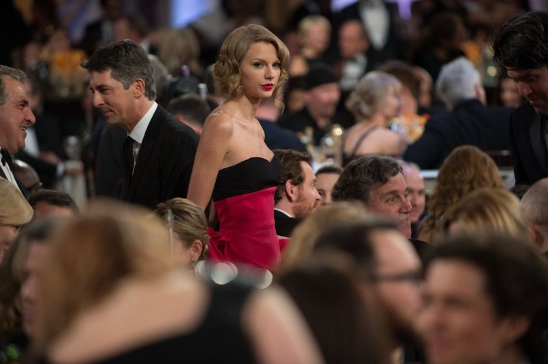 Taylor Swift at 71st Annual Golden Globe Awards — photo 212