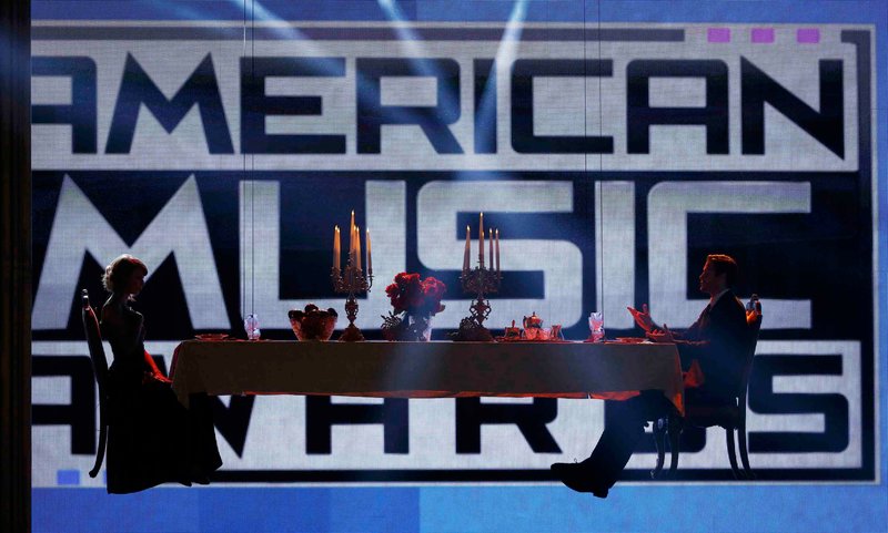 Taylor Swift at 2014 American Music Awards — photo 39