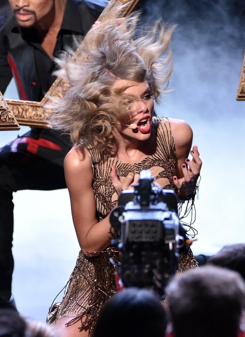 Taylor Swift at 2014 American Music Awards — photo 40
