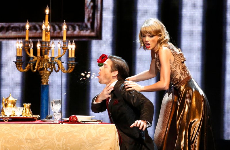 Taylor Swift at 2014 American Music Awards — photo 45