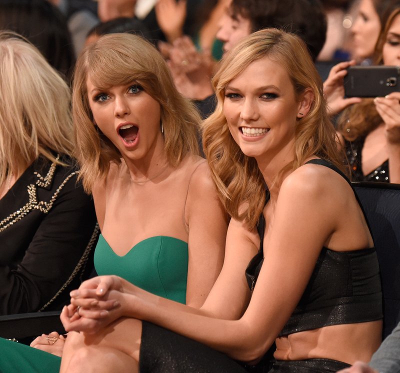 Taylor Swift at 2014 American Music Awards — photo 57