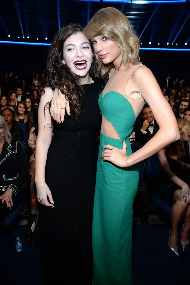 Taylor Swift at 2014 American Music Awards — photo 62