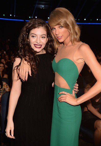 Taylor Swift at 2014 American Music Awards — photo 71