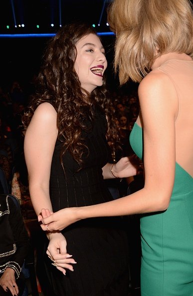 Taylor Swift at 2014 American Music Awards — photo 73