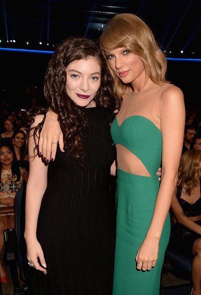 Taylor Swift at 2014 American Music Awards — photo 74