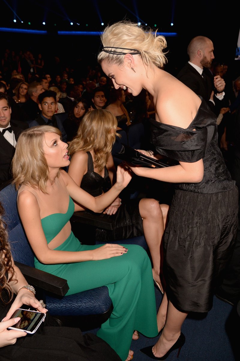Taylor Swift at 2014 American Music Awards — photo 77