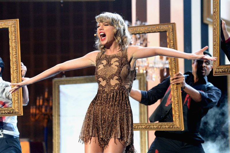 Taylor Swift at 2014 American Music Awards — photo 92