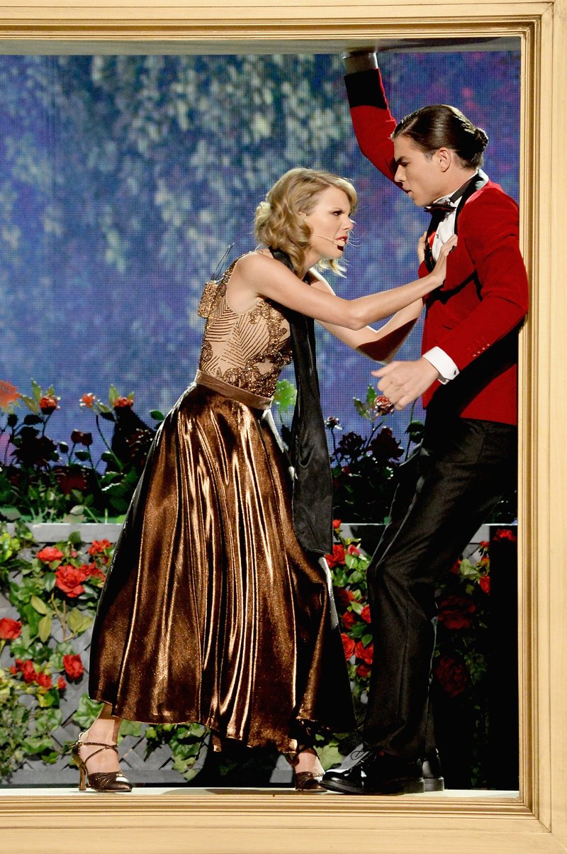 Taylor Swift at 2014 American Music Awards — photo 94