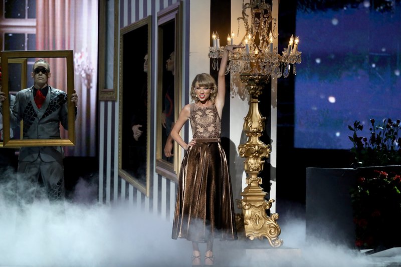 Taylor Swift at 2014 American Music Awards — photo 108