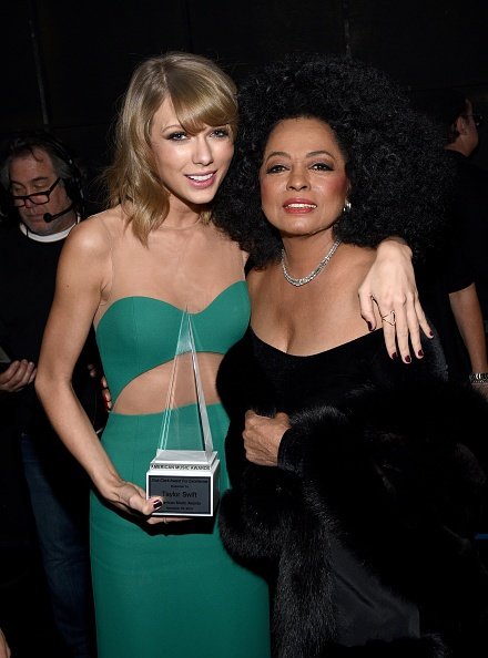 Taylor Swift at 2014 American Music Awards — photo 126