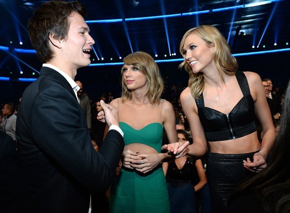 Taylor Swift at 2014 American Music Awards — photo 136