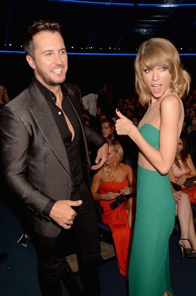Taylor Swift at 2014 American Music Awards — photo 182