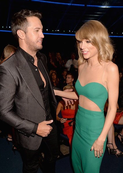 Taylor Swift at 2014 American Music Awards — photo 185