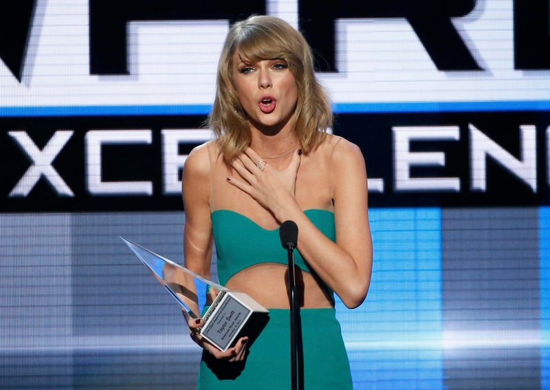Taylor Swift at 2014 American Music Awards — photo 648
