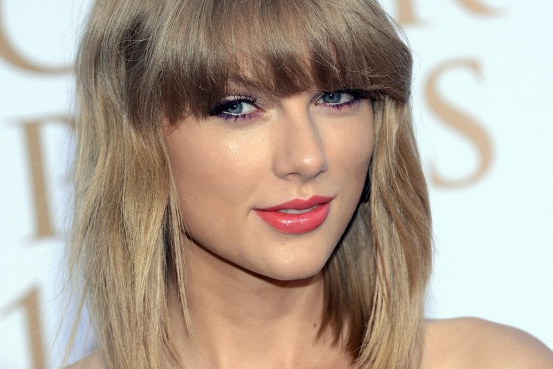 Taylor Swift at 2014 German Radio Awards — photo 86