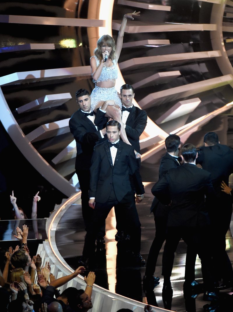 Taylor Swift at 2014 MTV Video Music Awards — photo 75