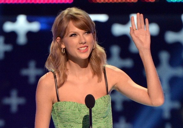 Taylor Swift at 2014 Teen Choice Awards — photo 26
