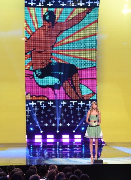 Taylor Swift at 2014 Teen Choice Awards — photo 69