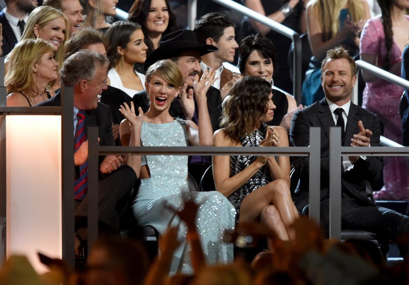 Taylor Swift at 50th Annual Academy Of Country Music Awards — photo 11
