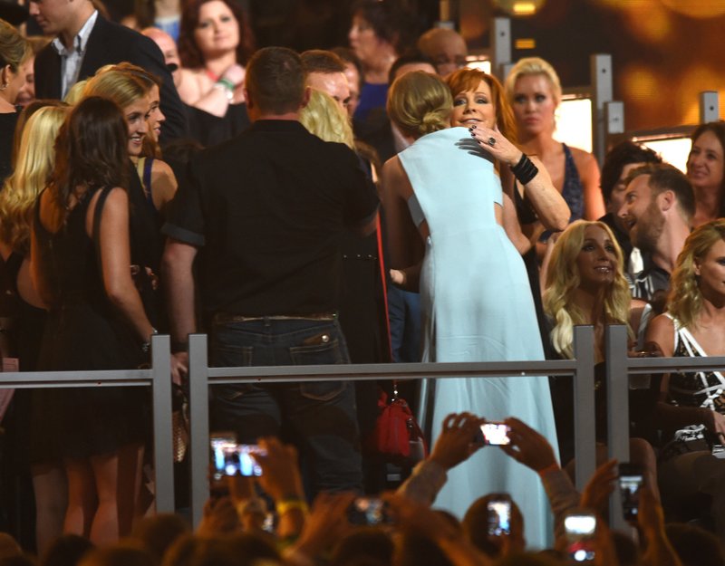 Taylor Swift at 50th Annual Academy Of Country Music Awards — photo 14