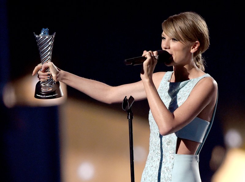 Taylor Swift at 50th Annual Academy Of Country Music Awards — photo 22
