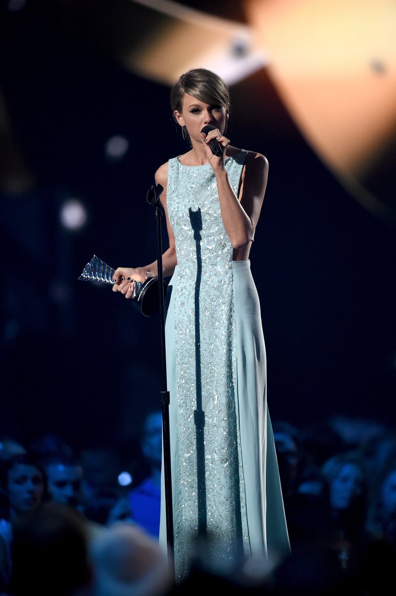 Taylor Swift at 50th Annual Academy Of Country Music Awards — photo 33