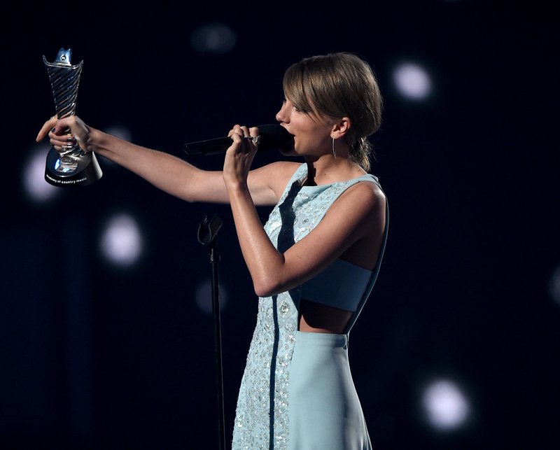 Taylor Swift at 50th Annual Academy Of Country Music Awards — photo 34
