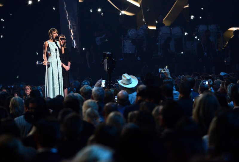 Taylor Swift at 50th Annual Academy Of Country Music Awards — photo 43