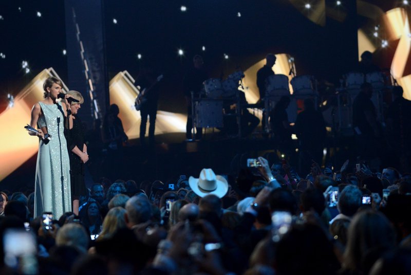 Taylor Swift at 50th Annual Academy Of Country Music Awards — photo 51