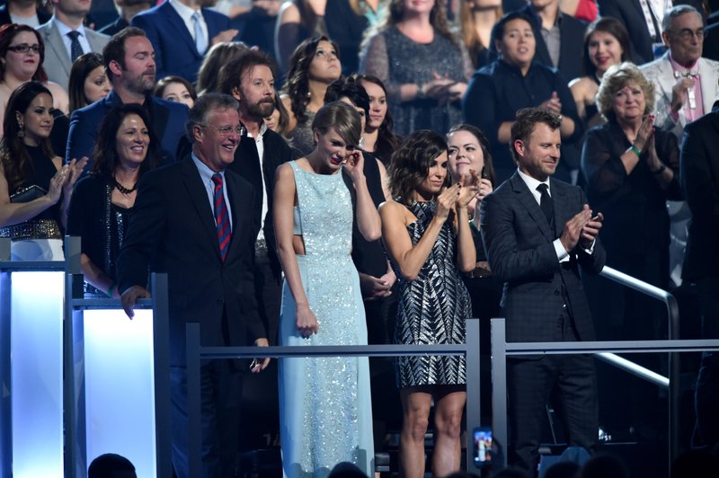 Taylor Swift at 50th Annual Academy Of Country Music Awards — photo 58