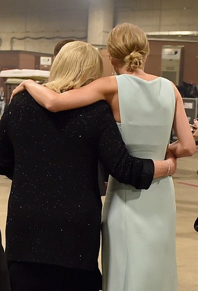 Taylor Swift at 50th Annual Academy Of Country Music Awards — photo 62