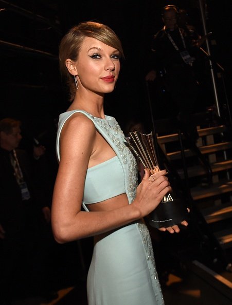 Taylor Swift at 50th Annual Academy Of Country Music Awards — photo 73