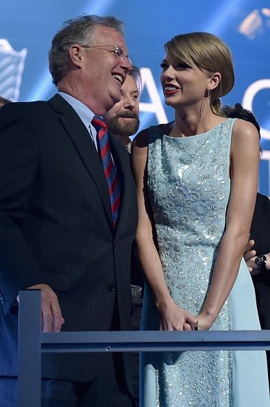 Taylor Swift at 50th Annual Academy Of Country Music Awards — photo 76