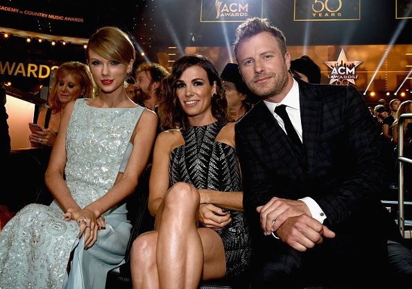 Taylor Swift at 50th Annual Academy Of Country Music Awards — photo 93