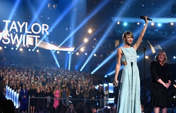 Taylor Swift at 50th Annual Academy Of Country Music Awards — photo 106