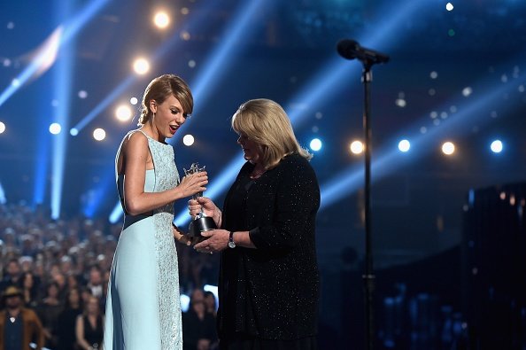 Taylor Swift at 50th Annual Academy Of Country Music Awards — photo 107
