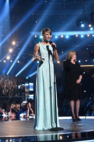Taylor Swift at 50th Annual Academy Of Country Music Awards — photo 112