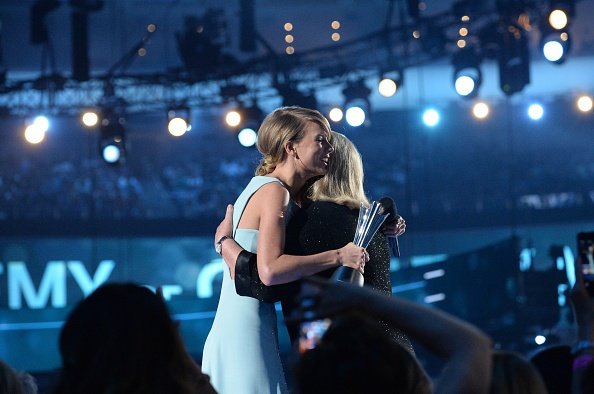 Taylor Swift at 50th Annual Academy Of Country Music Awards — photo 131