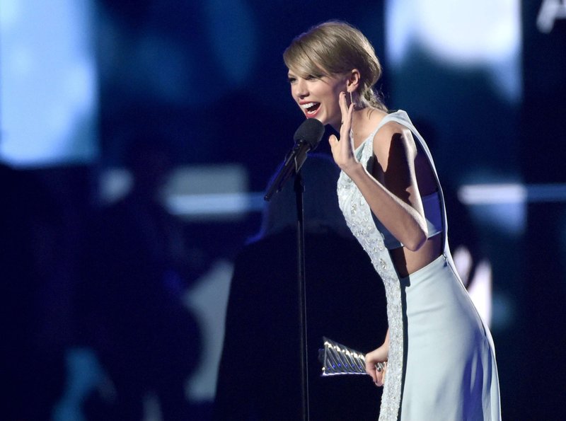 Taylor Swift at 50th Annual Academy Of Country Music Awards — photo 139