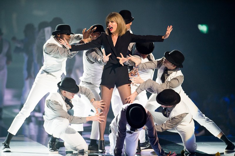 Taylor Swift at 2015 BRIT Awards — photo 152